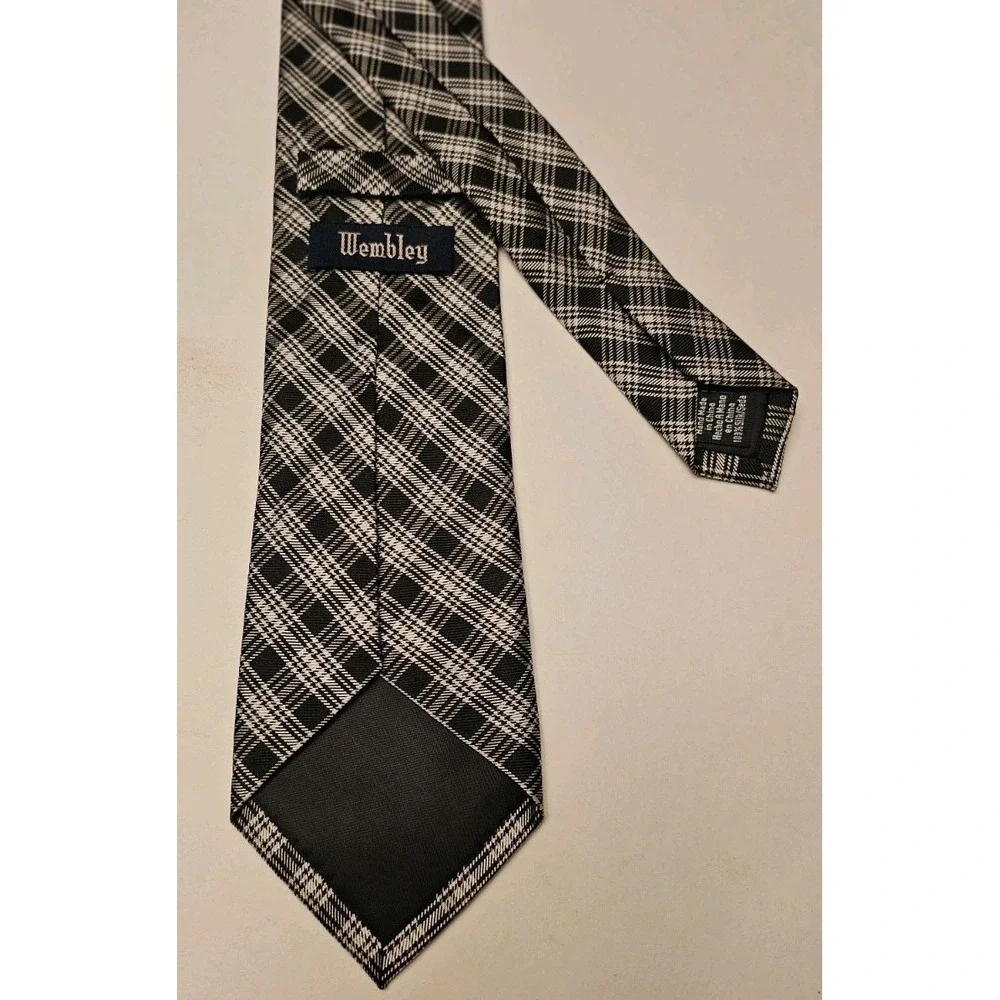Wembley silk necktie